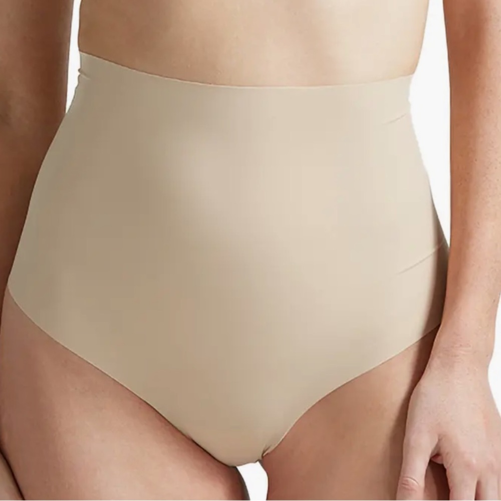 New COMMANDO Control Top Thong